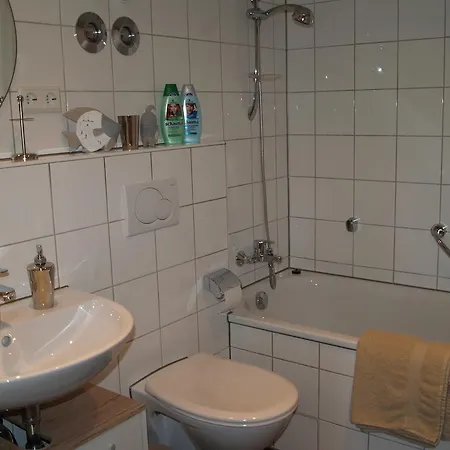 Leon Apartment *